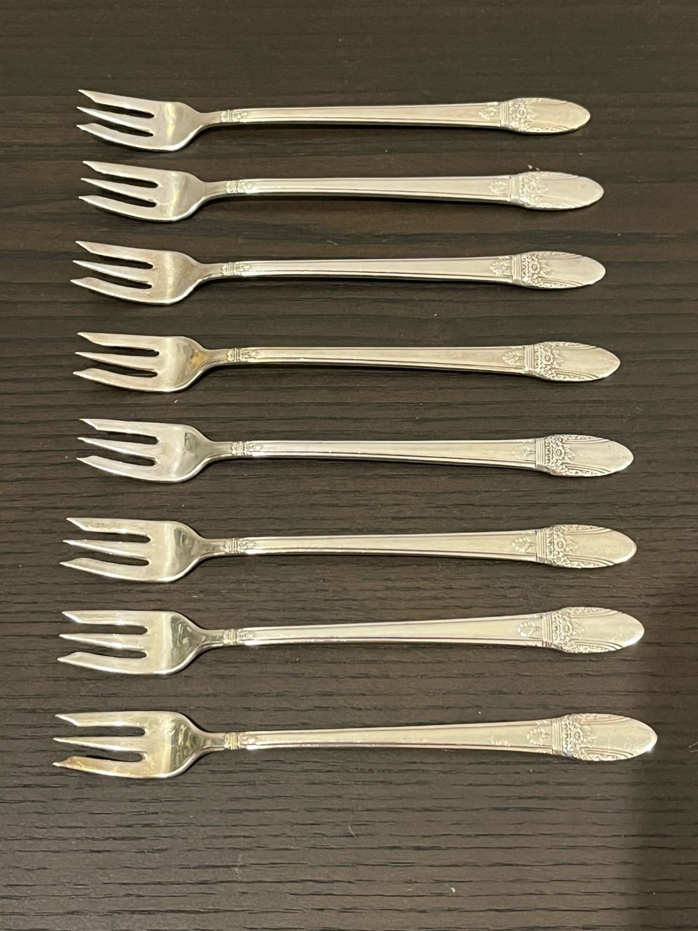Vintage 1847 Rogers Bros “First Love” Cocktail /Seafood Forks – Set of 8 Silver